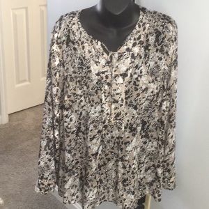 Dana Buchman Blouse top.Size XL